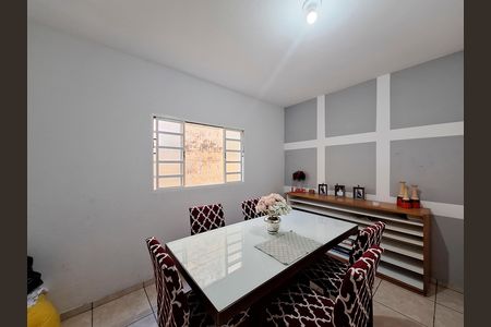 Casa à venda com 100m², 4 quartos e 1 vaga Casa à venda com 100m², 4 quartos e 1 vagaCopa