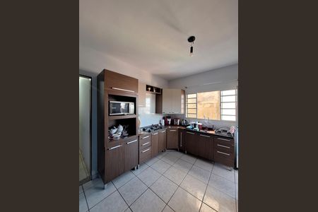 Casa à venda com 100m², 4 quartos e 1 vaga Casa à venda com 100m², 4 quartos e 1 vagaCozinha