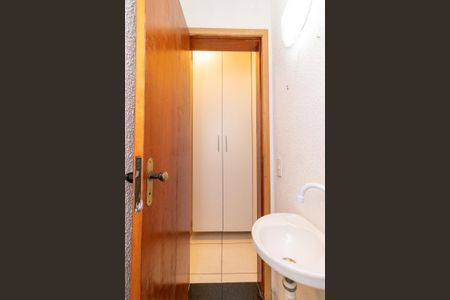 Casa de condomínio à venda com 121m², 2 quartos e 1 vaga Casa de condomínio à venda com 121m², 2 quartos e 1 vagaLavabo