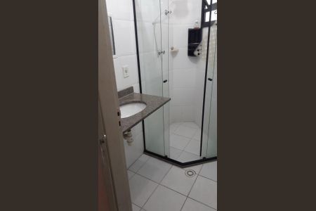 Banheiro de apartamento para alugar com 2 quartos, 50m² em Vila Balnearia, Praia Grande