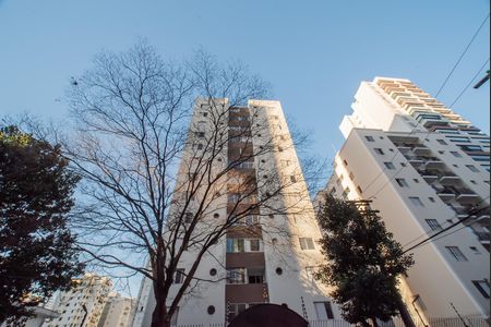 Apartamento à venda com 60m², 2 quartos e 1 vaga Apartamento à venda com 60m², 2 quartos e 1 vagaFachada