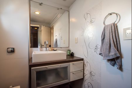 Apartamento à venda com 60m², 2 quartos e 1 vaga Apartamento à venda com 60m², 2 quartos e 1 vagaBanheiro