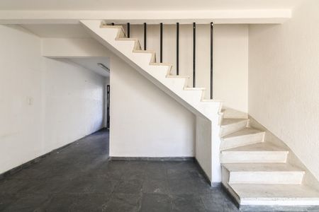 Casa para alugar com 140m², 3 quartos e 1 vaga Casa para alugar com 140m², 3 quartos e 1 vagaSala