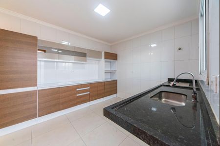 Casa à venda com 138m², 3 quartos e 4 vagas Casa à venda com 138m², 3 quartos e 4 vagasCozinha