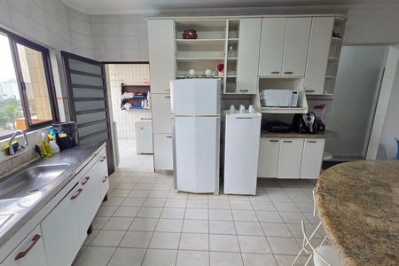 Apartamento para alugar com 145m², 4 quartos e 3 vagas Apartamento para alugar com 145m², 4 quartos e 3 vagasCozinha