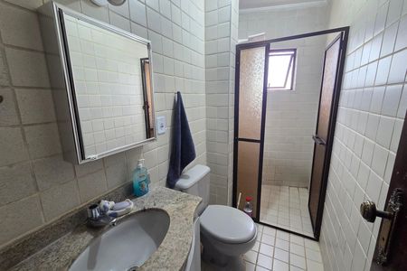 Apartamento para alugar com 145m², 4 quartos e 3 vagas Apartamento para alugar com 145m², 4 quartos e 3 vagasBanheiro da Suíte 1