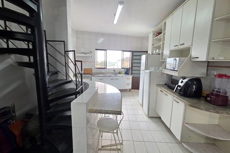 Apartamento para alugar com 145m², 4 quartos e 3 vagas Apartamento para alugar com 145m², 4 quartos e 3 vagasSala