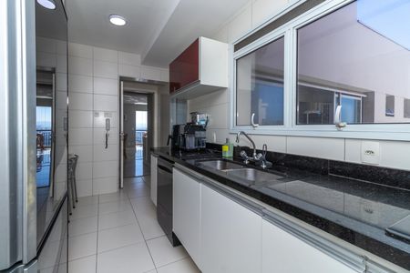 Cozinha de apartamento para alugar com 3 quartos, 170m² em Água Branca, São Paulo