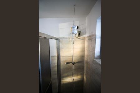 Casa à venda com 160m², 2 quartos e 2 vagasBanheiro 1