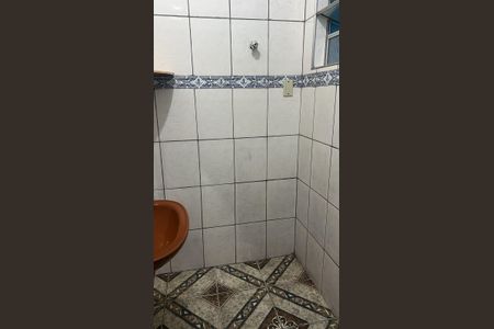 Banheiro de casa para alugar com 2 quartos, 65m² em Vila Zat, São Paulo