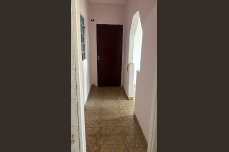 Casa para alugar com 65m², 2 quartos e 1 vaga Casa para alugar com 65m², 2 quartos e 1 vagaCorredor