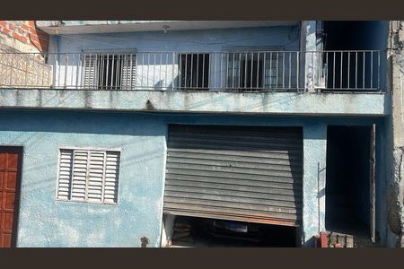 Casa para alugar com 65m², 2 quartos e 1 vaga Casa para alugar com 65m², 2 quartos e 1 vagaFachada
