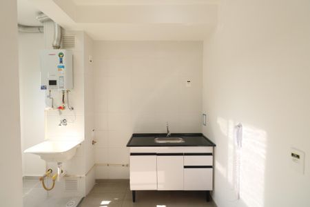 Apartamento para alugar com 40m², 2 quartos e 1 vaga Apartamento para alugar com 40m², 2 quartos e 1 vagaCozinha e Área de Serviço