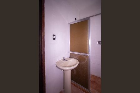 Casa para alugar com 50m², 1 quarto e sem vaga Casa para alugar com 50m², 1 quarto e sem vagaBanheiro