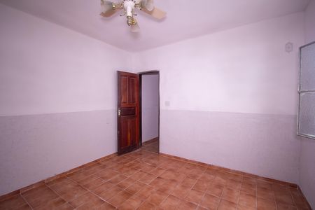 Quarto de casa para alugar com 1 quarto, 50m² em Rocha, São Gonçalo