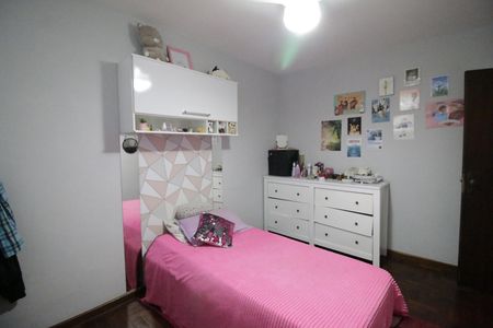 Casa de condomínio à venda com 250m², 5 quartos e 2 vagasQuarto 2