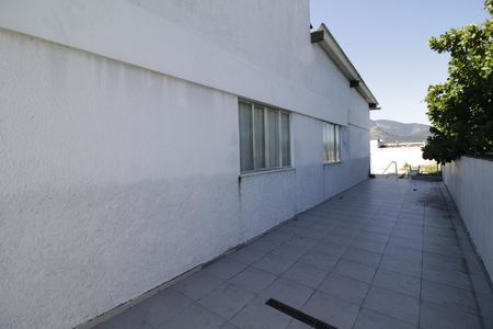 Casa de condomínio à venda com 250m², 5 quartos e 2 vagasQuintal
