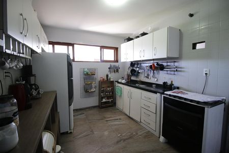 Casa de condomínio à venda com 250m², 5 quartos e 2 vagasCozinha