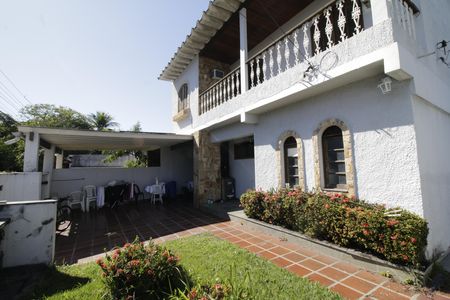Casa de condomínio à venda com 250m², 5 quartos e 2 vagasJardim