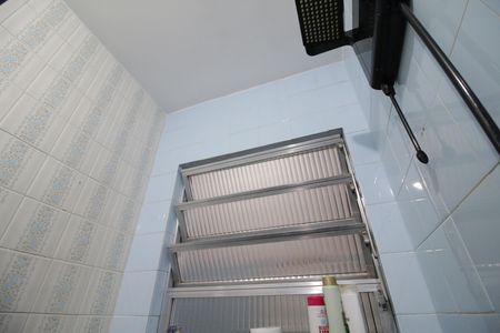 Casa de condomínio à venda com 250m², 5 quartos e 2 vagasBanheiro 2