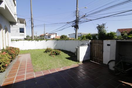 Casa de condomínio à venda com 250m², 5 quartos e 2 vagasJardim