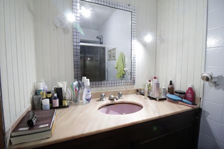 Casa de condomínio à venda com 250m², 5 quartos e 2 vagasBanheiro da Suíte 3