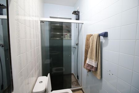 Casa de condomínio à venda com 250m², 5 quartos e 2 vagasBanheiro 2