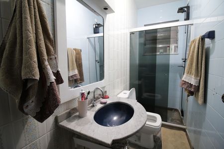 Casa de condomínio à venda com 250m², 5 quartos e 2 vagasBanheiro 2