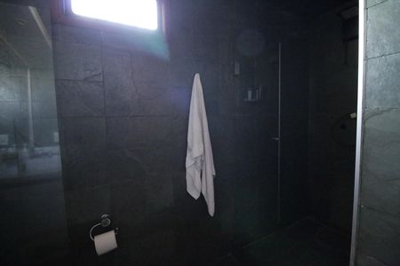 Casa de condomínio à venda com 250m², 5 quartos e 2 vagasBanheiro