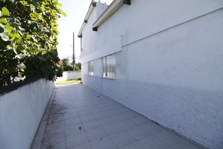 Casa de condomínio à venda com 250m², 5 quartos e 2 vagasQuintal