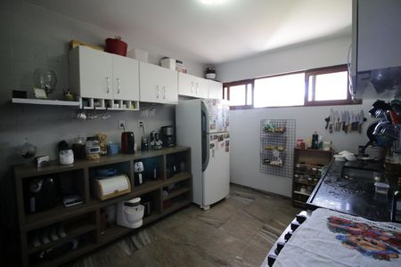 Casa de condomínio à venda com 250m², 5 quartos e 2 vagasCozinha