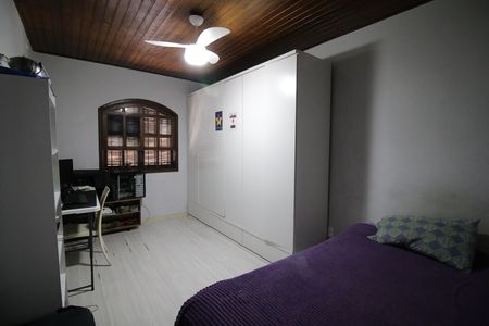 Casa de condomínio à venda com 250m², 5 quartos e 2 vagasQuarto 5
