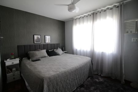 Casa de condomínio à venda com 250m², 5 quartos e 2 vagassuíte 3