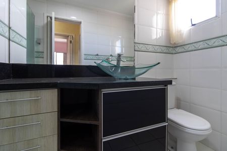 Apartamento para alugar com 62m², 2 quartos e 2 vagas Apartamento para alugar com 62m², 2 quartos e 2 vagasBanheiro