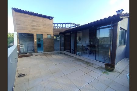 Casa para alugar com 240m², 2 quartos e sem vaga Casa para alugar com 240m², 2 quartos e sem vagaÁrea externa