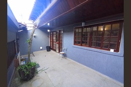 Casa para alugar com 240m², 2 quartos e sem vaga Casa para alugar com 240m², 2 quartos e sem vagaEntrada da casa