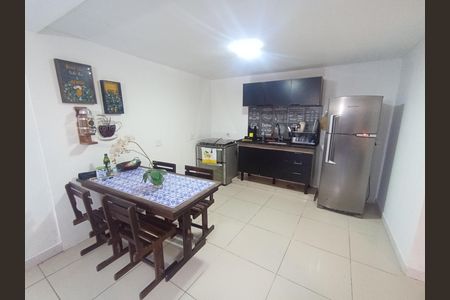 Casa para alugar com 240m², 2 quartos e sem vaga Casa para alugar com 240m², 2 quartos e sem vagaSala de jantar e cozinha