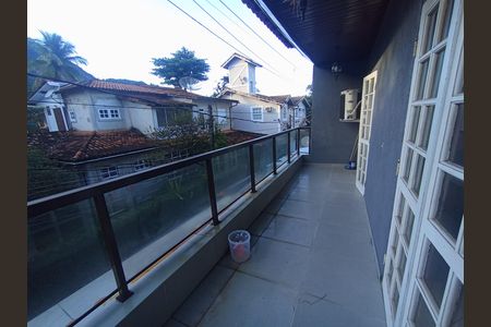 Casa para alugar com 240m², 2 quartos e sem vaga Casa para alugar com 240m², 2 quartos e sem vagaSacada dos quartos
