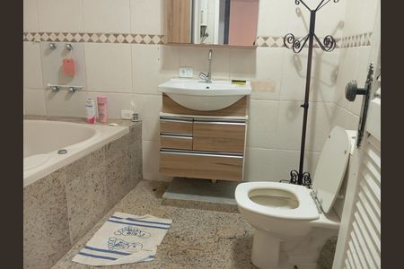 Casa para alugar com 240m², 2 quartos e sem vaga Casa para alugar com 240m², 2 quartos e sem vagaBanheiro