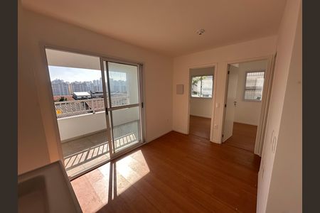 Sala/cozinha de apartamento para alugar com 2 quartos, 37m² em Vila das Belezas, São Paulo