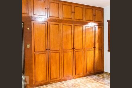 Casa para alugar com 196m², 3 quartos e 4 vagas