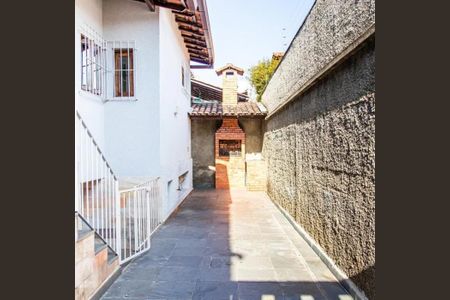 Casa para alugar com 196m², 3 quartos e 4 vagas