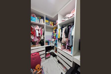 Apartamento à venda com 70m², 3 quartos e 2 vagas Apartamento à venda com 70m², 3 quartos e 2 vagasCloset do quarto 1