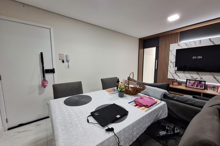 Apartamento à venda com 70m², 3 quartos e 2 vagas Apartamento à venda com 70m², 3 quartos e 2 vagasSala de Jantar