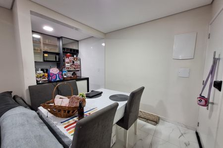 Apartamento à venda com 70m², 3 quartos e 2 vagas Apartamento à venda com 70m², 3 quartos e 2 vagasSala de Jantar