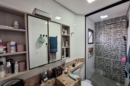 Apartamento à venda com 70m², 3 quartos e 2 vagas Apartamento à venda com 70m², 3 quartos e 2 vagasBanheiro da Suíte