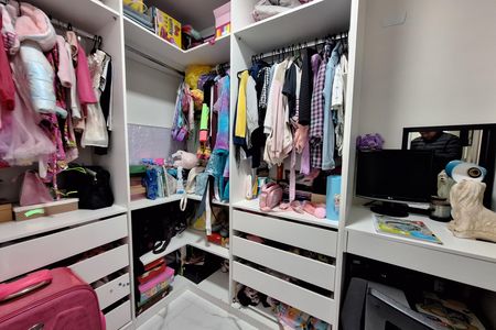 Apartamento à venda com 70m², 3 quartos e 2 vagas Apartamento à venda com 70m², 3 quartos e 2 vagasCloset do quarto 1