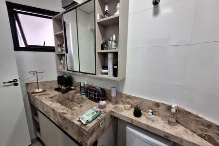 Apartamento à venda com 70m², 3 quartos e 2 vagas Apartamento à venda com 70m², 3 quartos e 2 vagasBanheiro da Suíte