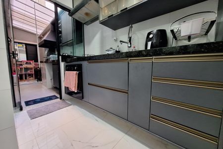 Apartamento à venda com 70m², 3 quartos e 2 vagas Apartamento à venda com 70m², 3 quartos e 2 vagasCozinha
