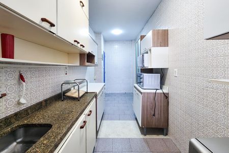 Apartamento para alugar com 90m², 2 quartos e sem vagaCozinha 